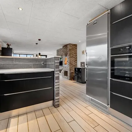 Nona - 1-1km From The Sea By Interhome Blavand